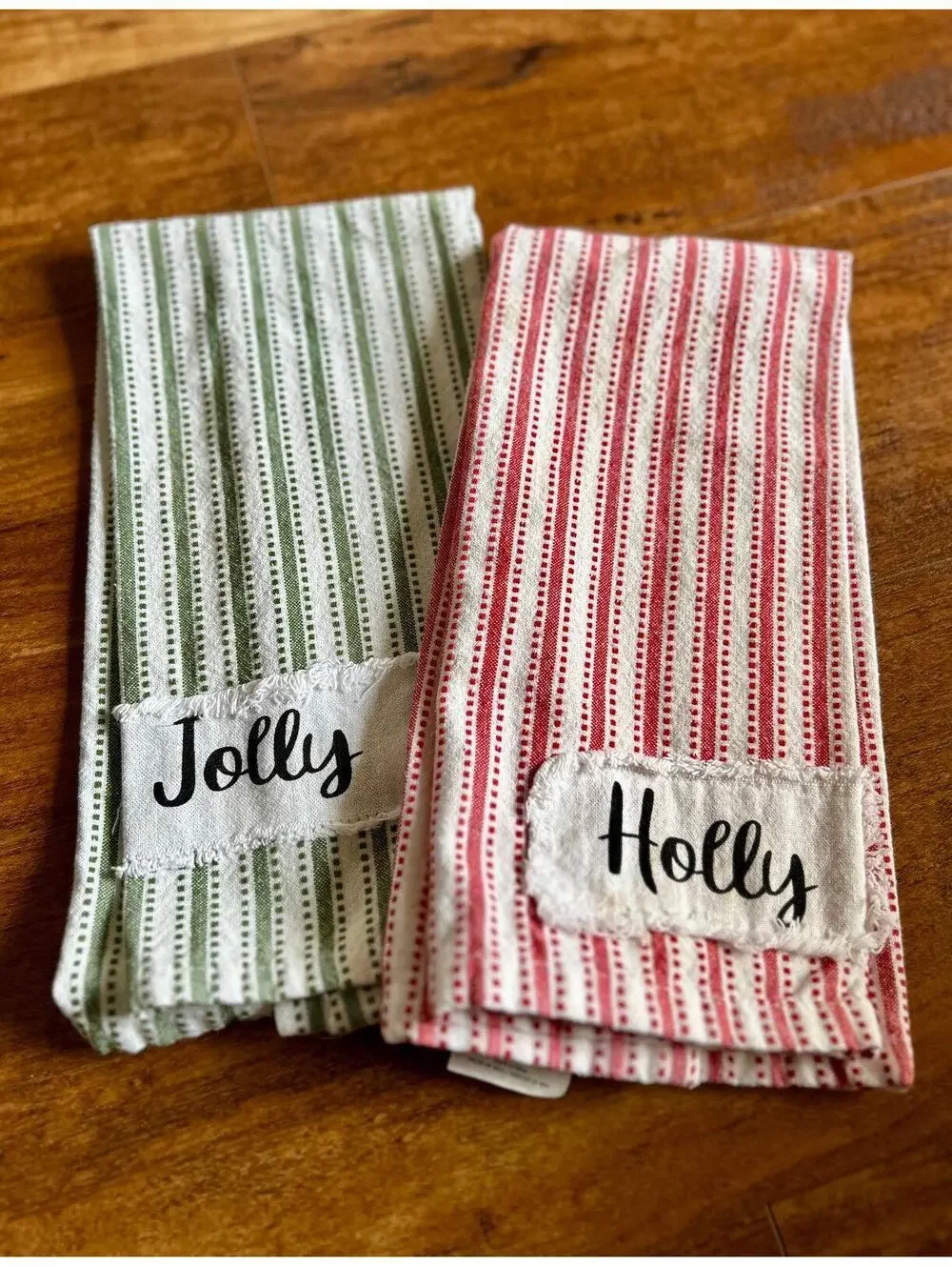 Set of 4 Kitchen Towels Christmas Holly Jolly Gnomes Holiday-Themed